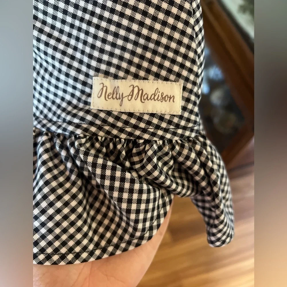 Nelly Madison black & white striped dress size 6